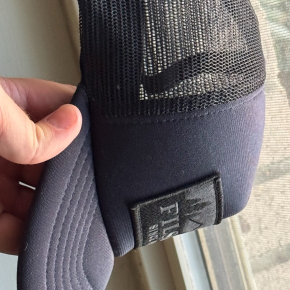 Filson Trucker Hat Navy - Picture 3 of 5